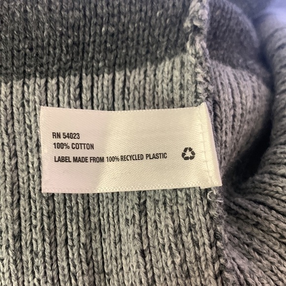 GAP Branded Gray Hooded Sweater - Picture 13 of 16